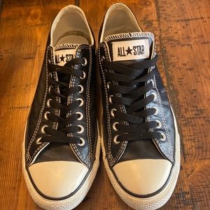 A pair of barely used tennis shoes